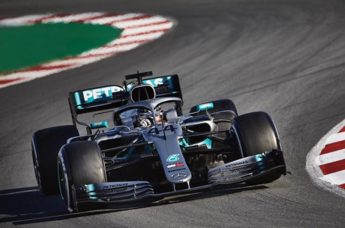Lewis Hamilton Akui Ubah Kebiasaan Membalap Tidaklah Mudah