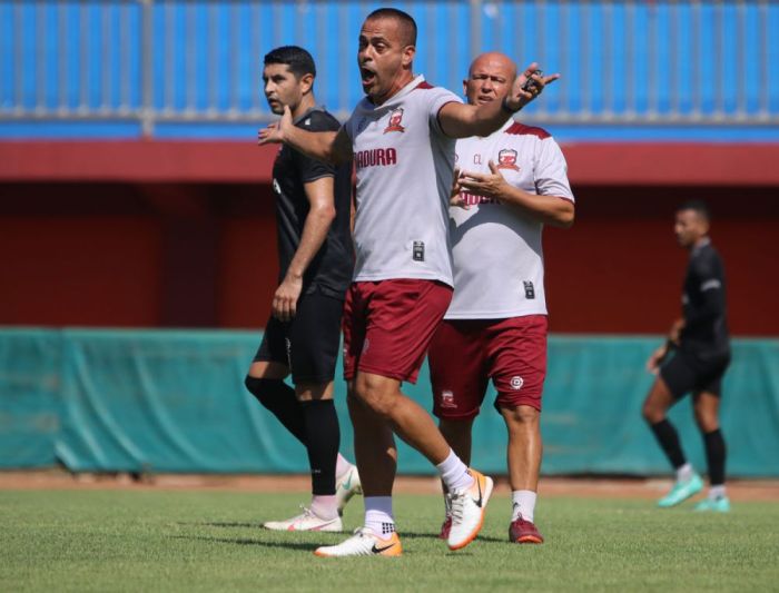 6 Klub yang Belum Mengganti Pelatih di Liga 1 2022/2023 Pelatih Klub Liga 1 Resmi Mundur, Ini Penggantinya