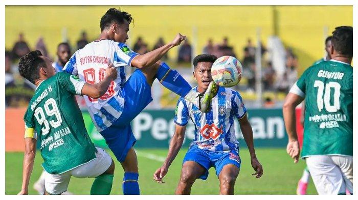 Hanya Ada 18 Wasit yang Layak Memimpin Pertandingan Liga 1 2023/2024 ... Kontroversi Wasit di Pertandingan Liga 1