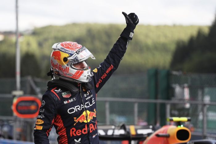 Perbandingan Strategi Tim-Tim Top F1