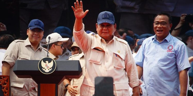Prabowo Hadir di Peringatan Hari Buruh di Monas 1 Mei