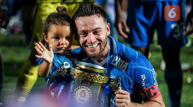 I League Siapkan Rencana Trofi Jika Persib dan Borneo FC Berebut Gelar Hingga Pekan Terakhir
