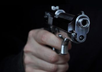 Menteri Pigai Menolak Usulan Tembak Begal di Tempat