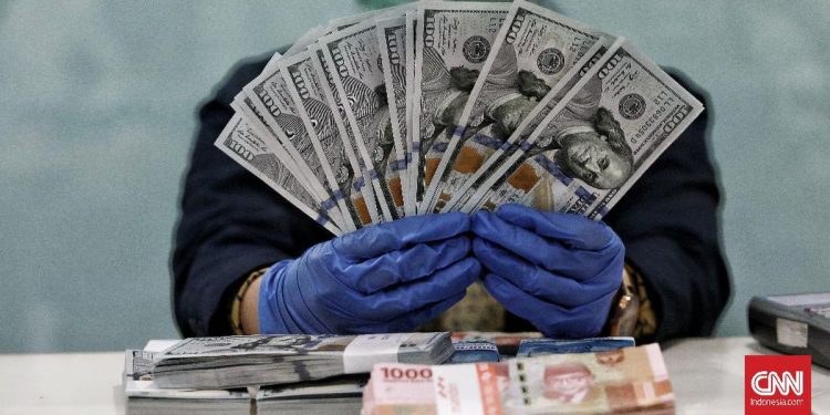 Pria di Jakbar Gelapkan Uang 1,2 Miliar dengan Modus Tukar Rupiah ke Dolar