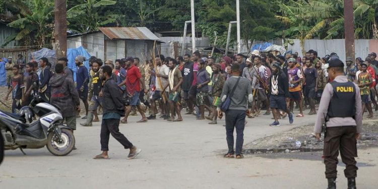 Gubernur Minta Tindakan Terhadap Kelompok Perang Suku di Wamena