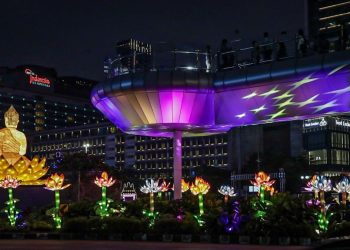 Waisak yang Gemerlap di Pusat Jakarta
