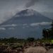 Gunung Semeru Meletus Tiga Kali di Pagi Hari Minggu