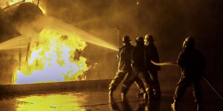 Kebakaran di Manado, Satu Karyawan Tewas Terjebak di Lantai Enam