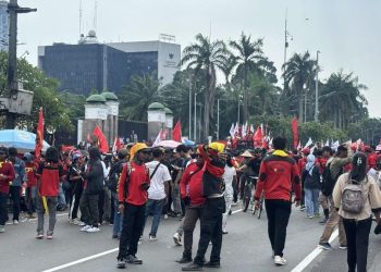Jalan Depan DPR Arah Slipi Tutup Akibat Aksi Buruh May Day 2026
