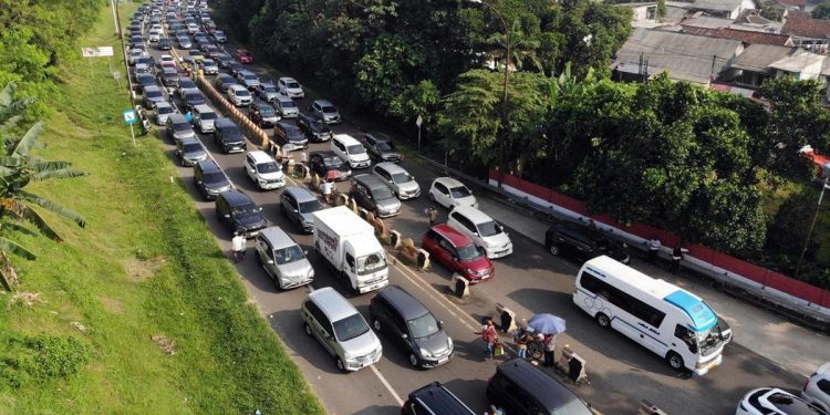 Kepadatan Jalur Puncak Bogor saat Libur Kenaikan Isa Almasih 2023