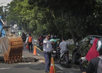 Pengalihan Arus Lalu Lintas Usai Jalan Amblas di Lenteng Agung Jaksel