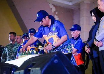May Day Buruh di Medan dengan Joget dan Potong Tumpeng Bersama Walikota