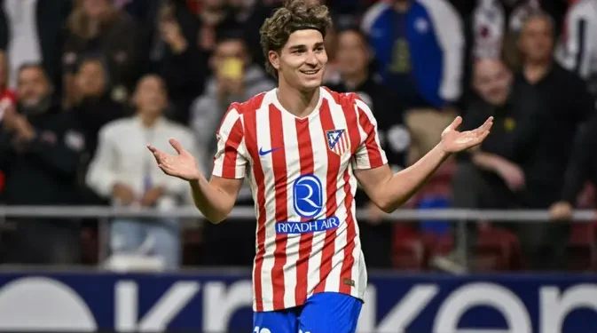 Julian Alvarez Tidak Tertarik Bergabung dengan Arsenal, Lebih Memilih Menunggu Barcelona