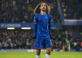 Cucurella Datang, Siapa yang Tereliminasi?