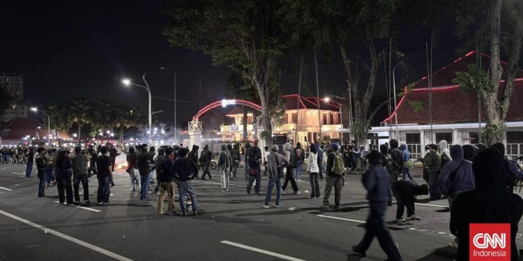 Alasan Penangkapan Belasan Orang oleh Polisi saat Aksi Massa Sipil di Surabaya