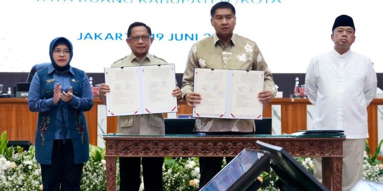 Mendagri dan Menteri PKP Tandatangani SKB untuk Percepatan 3 Juta Rumah