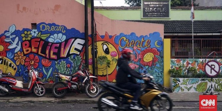 BBM Naik, Walkot Bandung Minta ASN Tidak Gunakan Kendaraan Pribadi ke Kantor