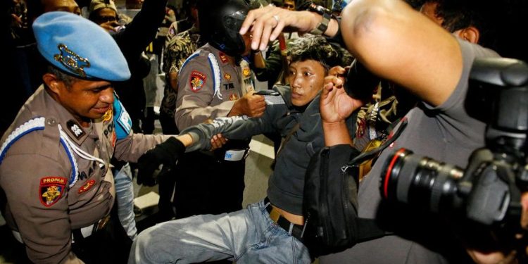 Klaim LBH Surabaya Sempat Dipersulit Dalam Pendampingan Massa Aksi Ditahan