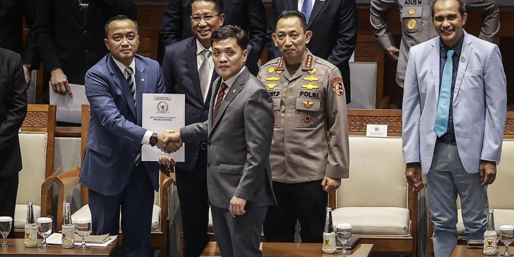 Koalisi Sipil Menolak Pengesahan RUU Polri di DPR Secara Kilat