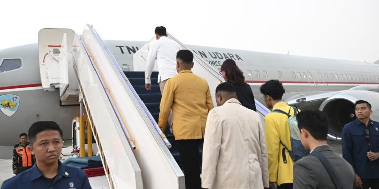 DPR Ingatkan Mahasiswa Agar Tetap Kritis Meski Diajak Kunker