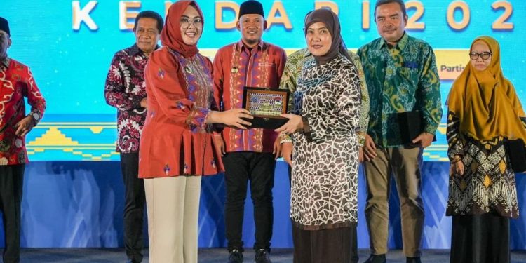 Wakil Wali Kota Makassar Ikut Gala Dinner Raker APEKSI di Kendari