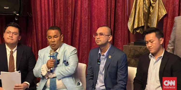 Raffi Ahmad bicara tentang foto depan Blueray dan iPhone 17 hanya basa-basi