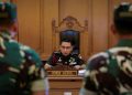Hakim Perintahkan Pemusnahan Barbuk Tumbler Wadah Air Keras