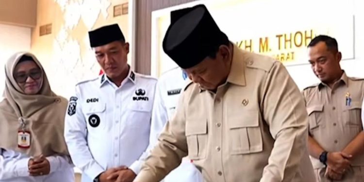 Prabowo Resmikan RSUD KH Muhammad Thorir di Krui Lampung