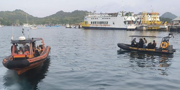 Evakuasi ABK Kapal dari Vietnam di Laut Pangkep Sulsel