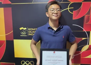 Perenang Muda Michael Xander Samosir Raih Beasiswa ke Amerika Serikat