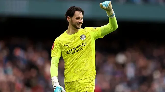 Misi Masuk Papan Atas Liga Inggris, Leeds United Targetkan Kiper Cadangan Manchester City