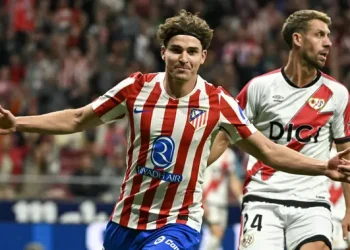 Gelandang Barcelona Sarankan Julian Alvarez Menolak Tawaran Arsenal