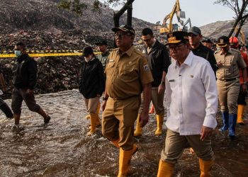 Pramono: Jumlah Truk Sampah ke TPST Bantargebang Kini Berkurang