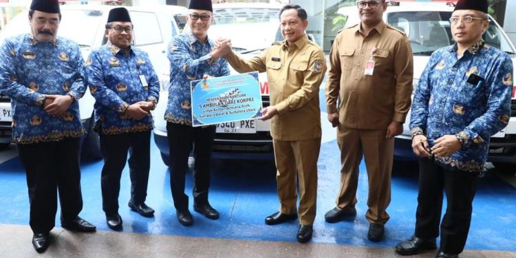 Kasatgas PRR Hargai Bantuan Ambulans dari Organisasi Wanita untuk Sumatra