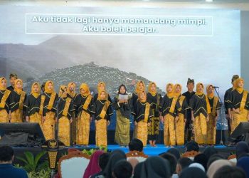 Drama Putri Mandalika Berbahasa Inggris Memeriahkan Open House Sekolah Rakyat