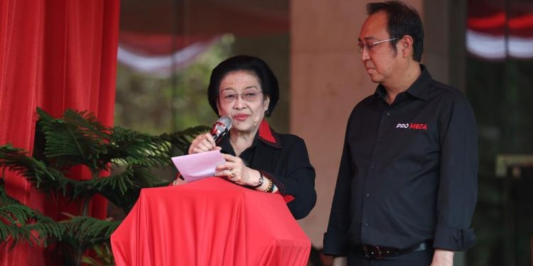 Resmikan Monumen Kudatuli di Kantor DPP Partai Demokrasi Indonesia Perjuangan