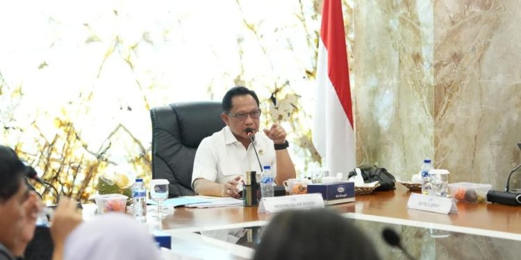 Usulan Tito tentang Pembatasan Biaya Kampanye Setelah OTT Kepala Daerah