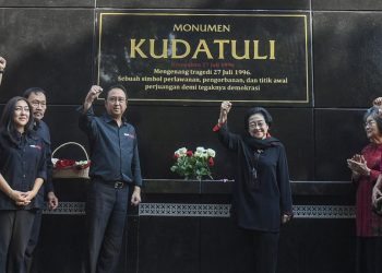 Sorotan Profesionalitas Tentara dalam 30 Tahun Kudatuli oleh Andi Widjajanto