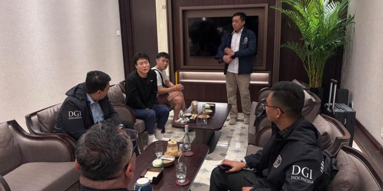 Polri Tukar Tiga Buronan China dengan Tersangka Penipuan Pertambangan