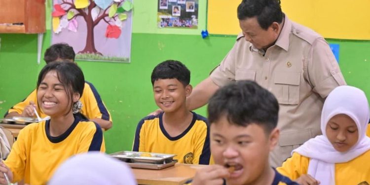 Prabowo Instruksikan Prioritas MBG untuk Kelompok yang Memerlukan