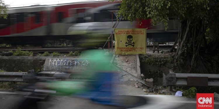 Mobil Terserempet Kereta Api di Perlintasan Bantul