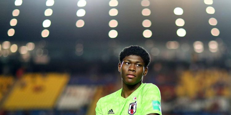 PSG Tawarkan Rekrut Zion Suzuki, Dilema Peminjaman ke Juventus