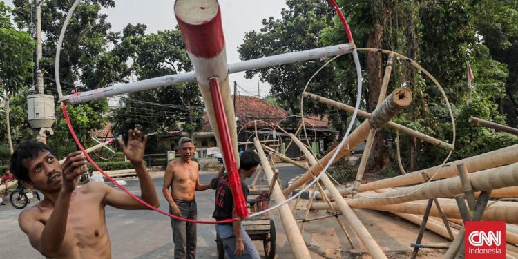 Pinang Dikejar Menjelang Perayaan Agustus
