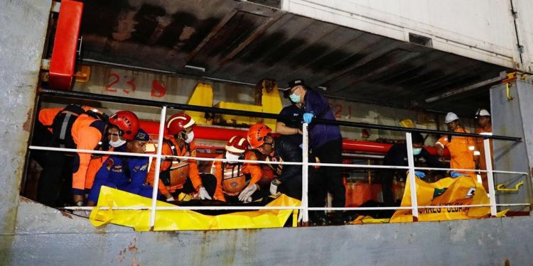 Polisi Memeriksa Tujuh Saksi Kebakaran KMP Mutiara Sentosa II