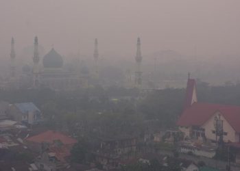 Asap Menyelimuti Pekanbaru, Kualitas Udara Terancam Berbahaya