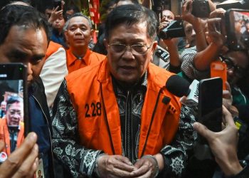 Tersangka Kasus Ditahan KPK: Kita Taat Aturan