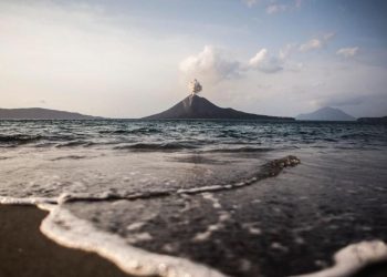 Empat Gunung Api di Indonesia Erupsi Bersamaan Pagi Ini