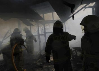 Kebakaran di Kampung Muka Pademangan Hanguskan 20 Rumah dan Warga Mengungsi