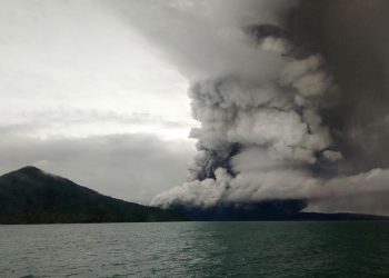 Asap Tebal Gunung Anak Krakatau Kemungkinan Mencapai Berbagai Negara Menurut BRIN