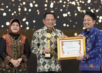 Kemendagri Mendapat Penghargaan BPS karena Optimalisasi Data Statistik